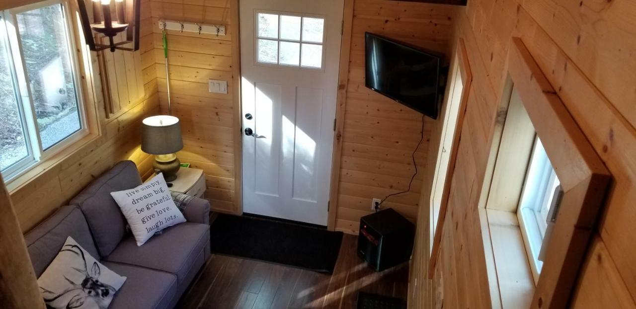 Villa A Tiny Escape Roberts Creek Exterior foto